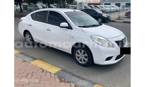 Acheter Import Voiture Nissan Sunny Blanc à Import - Dubai, Adrar Acheter Import Voiture Nissan Sunny Blanc à Import - Dubai, Adrar