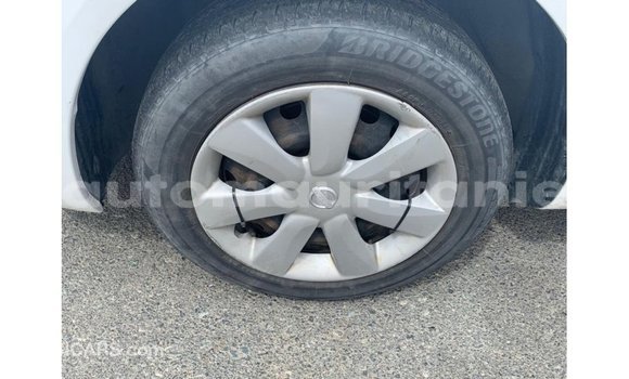 Acheter Import Voiture Nissan Sunny Blanc à Import - Dubai, Adrar Acheter Import Voiture Nissan Sunny Blanc à Import - Dubai, Adrar