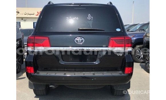 Acheter Import Voiture Toyota Land Cruiser Noir à Import - Dubai, Adrar Acheter Import Voiture Toyota Land Cruiser Noir à Import - Dubai, Adrar