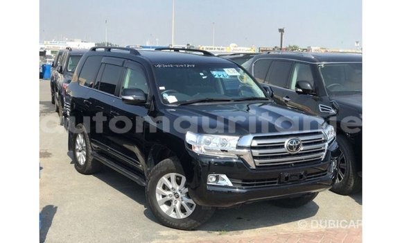 Acheter Import Voiture Toyota Land Cruiser Noir à Import - Dubai, Adrar Acheter Import Voiture Toyota Land Cruiser Noir à Import - Dubai, Adrar