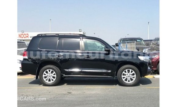Acheter Import Voiture Toyota Land Cruiser Noir à Import - Dubai, Adrar Acheter Import Voiture Toyota Land Cruiser Noir à Import - Dubai, Adrar