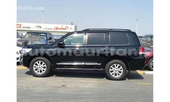 Acheter Import Voiture Toyota Land Cruiser Noir à Import - Dubai, Adrar Acheter Import Voiture Toyota Land Cruiser Noir à Import - Dubai, Adrar