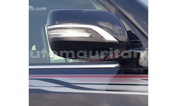 Acheter Import Voiture Toyota Land Cruiser Noir à Import - Dubai, Adrar Acheter Import Voiture Toyota Land Cruiser Noir à Import - Dubai, Adrar