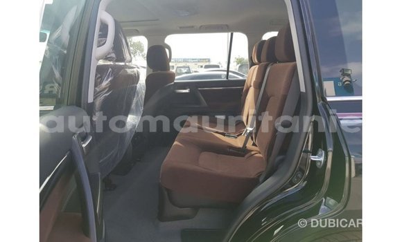 Acheter Import Voiture Toyota Land Cruiser Noir à Import - Dubai, Adrar Acheter Import Voiture Toyota Land Cruiser Noir à Import - Dubai, Adrar