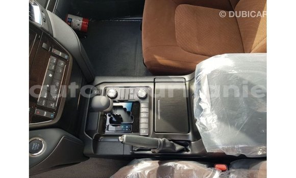 Acheter Import Voiture Toyota Land Cruiser Noir à Import - Dubai, Adrar Acheter Import Voiture Toyota Land Cruiser Noir à Import - Dubai, Adrar