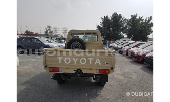 Acheter Import Voiture Toyota Land Cruiser Beige à Import - Dubai, Adrar Acheter Import Voiture Toyota Land Cruiser Beige à Import - Dubai, Adrar