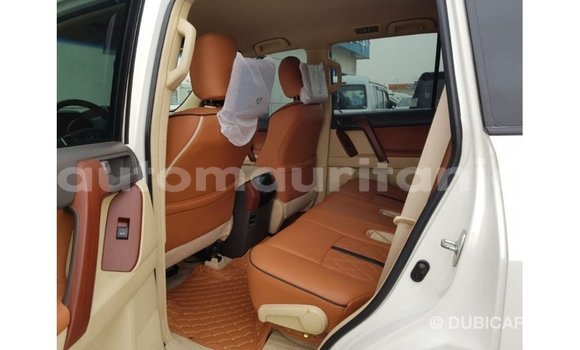 Acheter Import Voiture Toyota Prado Blanc à Import - Dubai, Adrar Acheter Import Voiture Toyota Prado Blanc à Import - Dubai, Adrar
