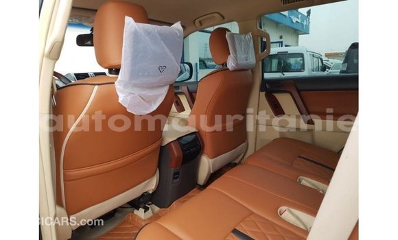 Acheter Import Voiture Toyota Prado Blanc à Import - Dubai, Adrar Acheter Import Voiture Toyota Prado Blanc à Import - Dubai, Adrar