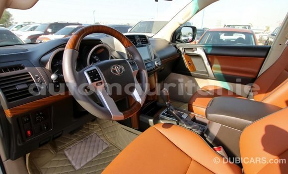 Acheter Import Voiture Toyota Prado Blanc à Import - Dubai, Adrar Acheter Import Voiture Toyota Prado Blanc à Import - Dubai, Adrar