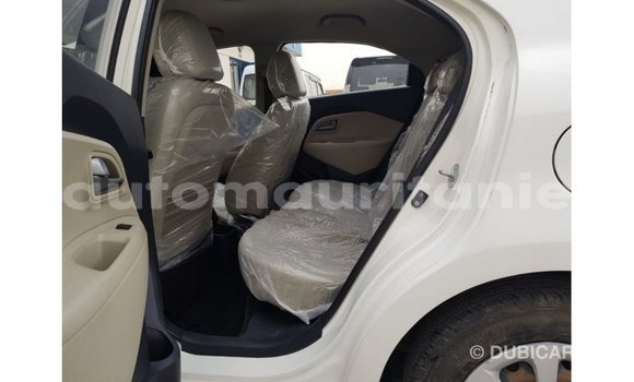 Acheter Import Voiture Kia Rio Blanc à Import - Dubai, Adrar Acheter Import Voiture Kia Rio Blanc à Import - Dubai, Adrar