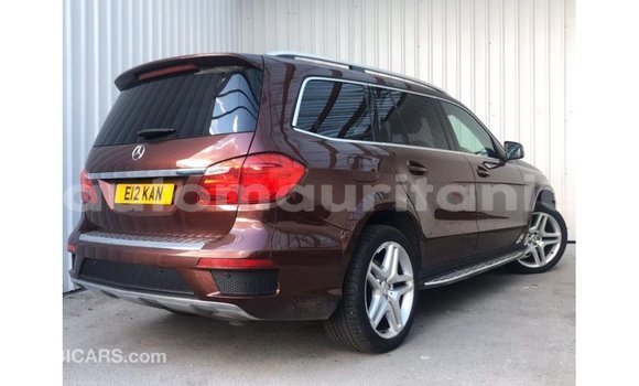 Acheter Import Voiture Mercedes-Benz 190 Rouge à Import - Dubai, Adrar Acheter Import Voiture Mercedes-Benz 190 Rouge à Import - Dubai, Adrar