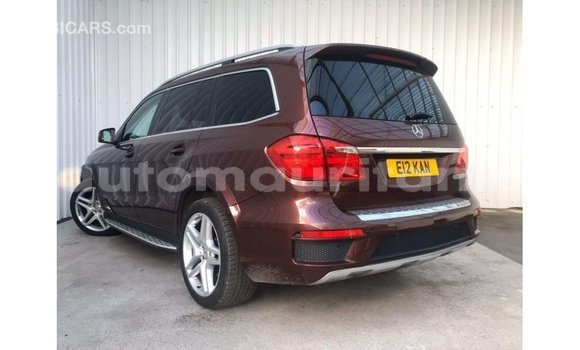 Acheter Import Voiture Mercedes-Benz 190 Rouge à Import - Dubai, Adrar Acheter Import Voiture Mercedes-Benz 190 Rouge à Import - Dubai, Adrar