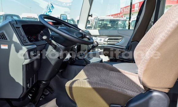 Acheter Import Voiture Toyota Coaster Blanc à Import - Dubai, Adrar Acheter Import Voiture Toyota Coaster Blanc à Import - Dubai, Adrar