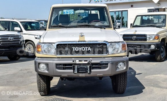 Acheter Import Voiture Toyota Land Cruiser Beige à Import - Dubai, Adrar Acheter Import Voiture Toyota Land Cruiser Beige à Import - Dubai, Adrar