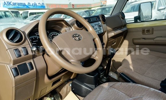 Acheter Import Voiture Toyota Land Cruiser Beige à Import - Dubai, Adrar Acheter Import Voiture Toyota Land Cruiser Beige à Import - Dubai, Adrar