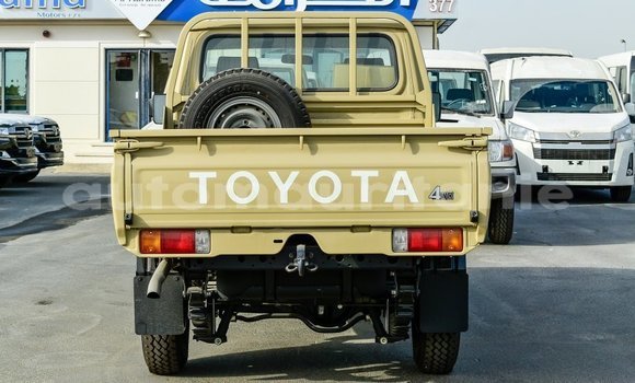 Acheter Import Voiture Toyota Land Cruiser Beige à Import - Dubai, Adrar Acheter Import Voiture Toyota Land Cruiser Beige à Import - Dubai, Adrar