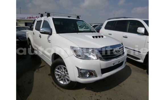 Acheter Import Voiture Toyota Hilux Blanc à Import - Dubai, Adrar Acheter Import Voiture Toyota Hilux Blanc à Import - Dubai, Adrar