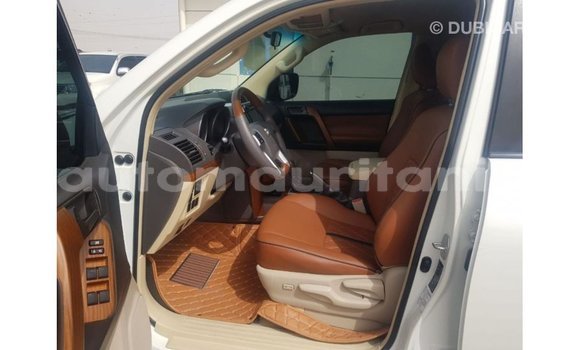 Acheter Import Voiture Toyota Land Cruiser Blanc à Import - Dubai, Adrar Acheter Import Voiture Toyota Land Cruiser Blanc à Import - Dubai, Adrar
