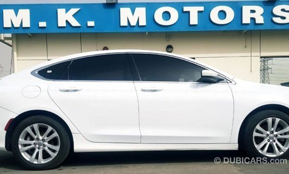 Acheter Import Voiture Chrysler 200 Blanc à Import - Dubai, Adrar Acheter Import Voiture Chrysler 200 Blanc à Import - Dubai, Adrar