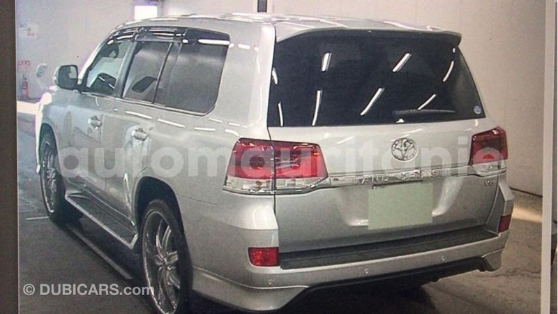 Big with watermark toyota land cruiser adrar import dubai 3249