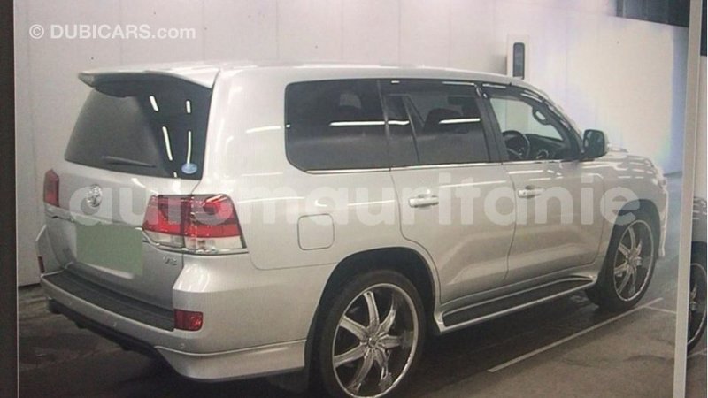 Big with watermark toyota land cruiser adrar import dubai 3249