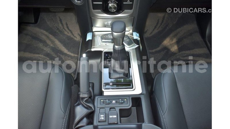 Big with watermark toyota prado adrar import dubai 3264