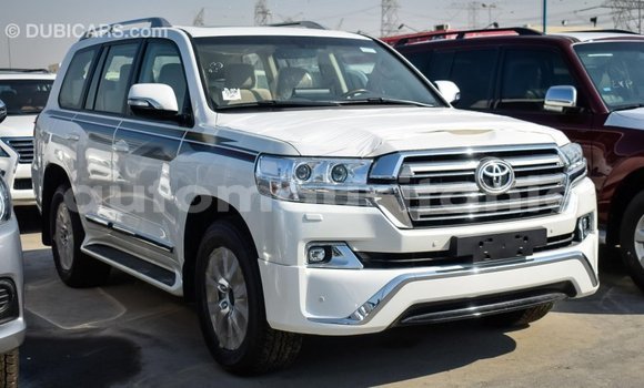 Acheter Import Voiture Toyota Land Cruiser Blanc à Import - Dubai, Adrar Acheter Import Voiture Toyota Land Cruiser Blanc à Import - Dubai, Adrar
