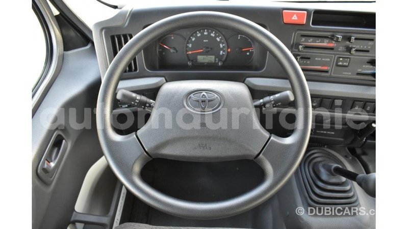 Big with watermark toyota coaster adrar import dubai 3288