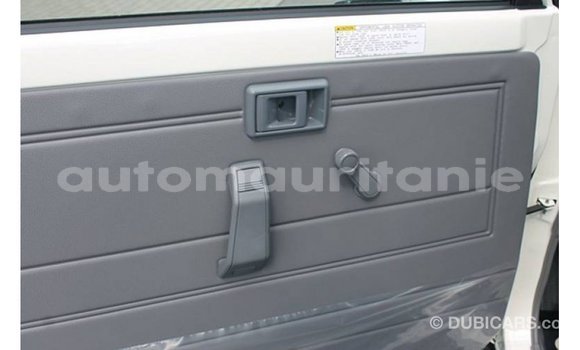 Buy Import Toyota Land Cruiser White Car in Import - Dubai in Adrar Buy Import Toyota Land Cruiser White Car in Import - Dubai in Adrar