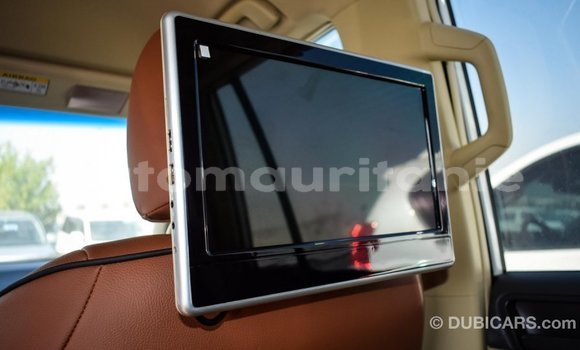 Acheter Import Voiture Toyota Prado Blanc à Import - Dubai, Adrar Acheter Import Voiture Toyota Prado Blanc à Import - Dubai, Adrar