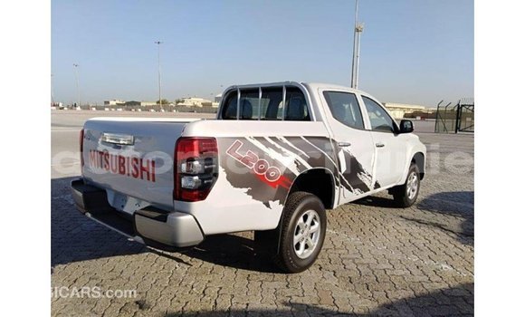 Buy Import Mitsubishi L200 White Car in Import - Dubai in Adrar Buy Import Mitsubishi L200 White Car in Import - Dubai in Adrar