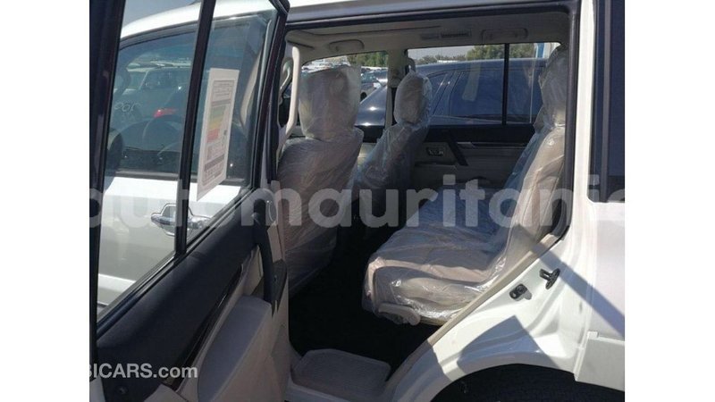 Big with watermark mitsubishi pajero adrar import dubai 3304