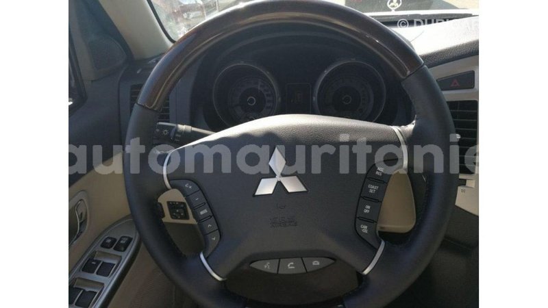 Big with watermark mitsubishi pajero adrar import dubai 3304