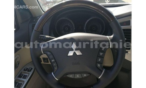 Buy Import Mitsubishi Pajero White Car in Import - Dubai in Adrar Buy Import Mitsubishi Pajero White Car in Import - Dubai in Adrar