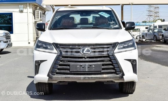 Acheter Import Voiture Lexus LX Blanc à Import - Dubai, Adrar Acheter Import Voiture Lexus LX Blanc à Import - Dubai, Adrar