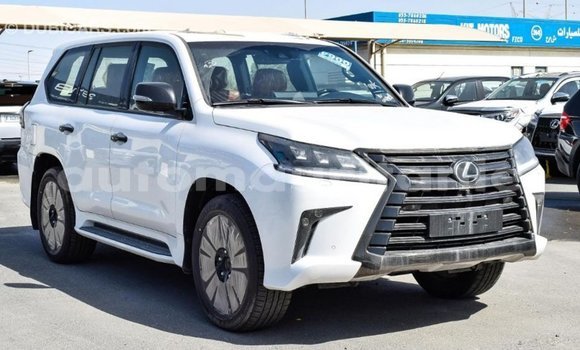 Acheter Import Voiture Lexus LX Blanc à Import - Dubai, Adrar Acheter Import Voiture Lexus LX Blanc à Import - Dubai, Adrar