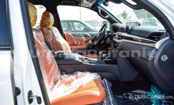 Acheter Import Voiture Lexus LX Blanc à Import - Dubai, Adrar Acheter Import Voiture Lexus LX Blanc à Import - Dubai, Adrar