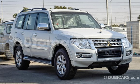 Acheter Import Voiture Mitsubishi Pajero Blanc à Import - Dubai, Adrar Acheter Import Voiture Mitsubishi Pajero Blanc à Import - Dubai, Adrar