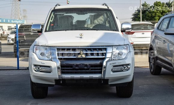 Acheter Import Voiture Mitsubishi Pajero Blanc à Import - Dubai, Adrar Acheter Import Voiture Mitsubishi Pajero Blanc à Import - Dubai, Adrar