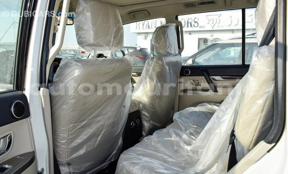 Acheter Import Voiture Mitsubishi Pajero Blanc à Import - Dubai, Adrar Acheter Import Voiture Mitsubishi Pajero Blanc à Import - Dubai, Adrar