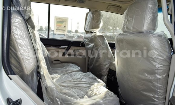 Acheter Import Voiture Mitsubishi Pajero Blanc à Import - Dubai, Adrar Acheter Import Voiture Mitsubishi Pajero Blanc à Import - Dubai, Adrar
