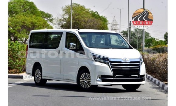 Buy Import Toyota Granvia White Car in Import - Dubai in Adrar Buy Import Toyota Granvia White Car in Import - Dubai in Adrar