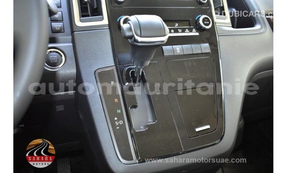 Buy Import Toyota Granvia White Car in Import - Dubai in Adrar Buy Import Toyota Granvia White Car in Import - Dubai in Adrar