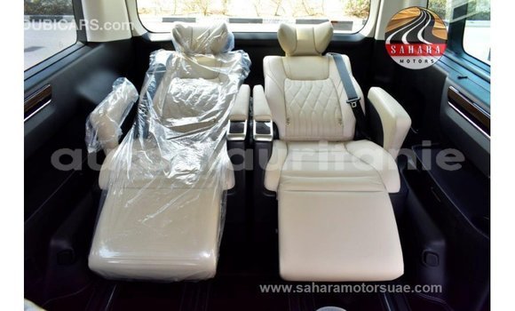 Buy Import Toyota Granvia White Car in Import - Dubai in Adrar Buy Import Toyota Granvia White Car in Import - Dubai in Adrar