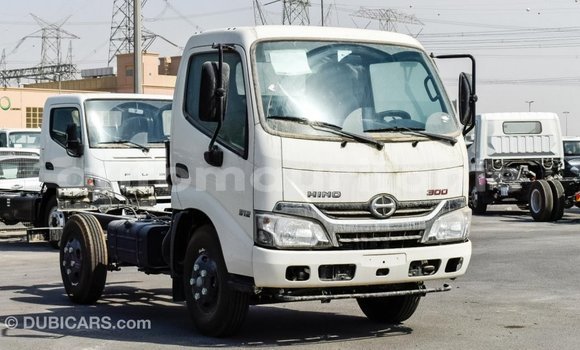 Acheter Import Utilitaire Hino 300 Series Blanc à Import - Dubai, Adrar Acheter Import Utilitaire Hino 300 Series Blanc à Import - Dubai, Adrar