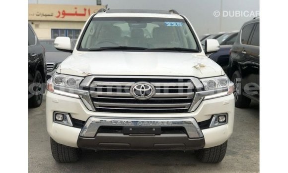 Buy Import Toyota Land Cruiser White Car in Import - Dubai in Adrar Buy Import Toyota Land Cruiser White Car in Import - Dubai in Adrar