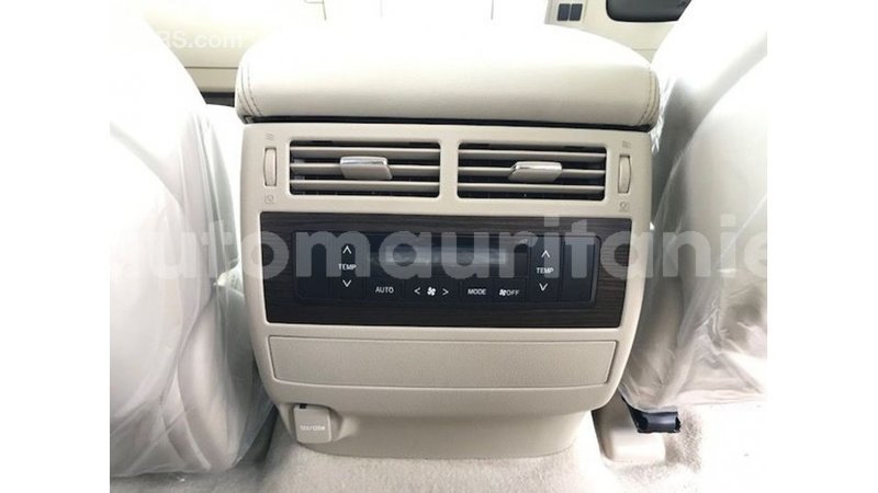 Big with watermark toyota land cruiser adrar import dubai 3321