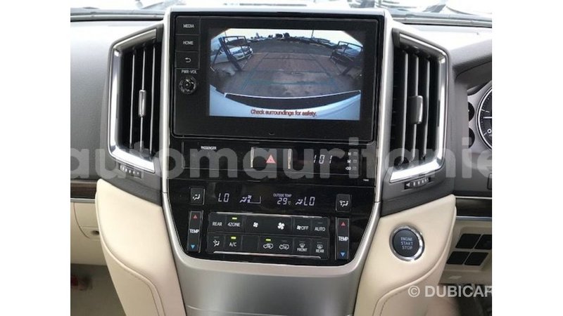 Big with watermark toyota land cruiser adrar import dubai 3321