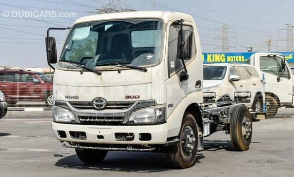 Acheter Import Utilitaire Hino 300 Series Blanc à Import - Dubai, Adrar Acheter Import Utilitaire Hino 300 Series Blanc à Import - Dubai, Adrar