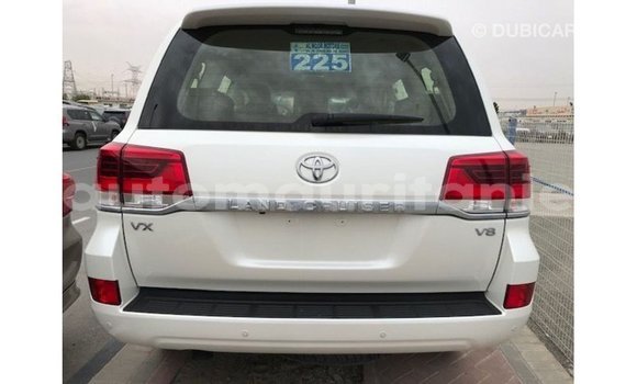 Acheter Import Voiture Toyota Land Cruiser Blanc à Import - Dubai, Adrar Acheter Import Voiture Toyota Land Cruiser Blanc à Import - Dubai, Adrar